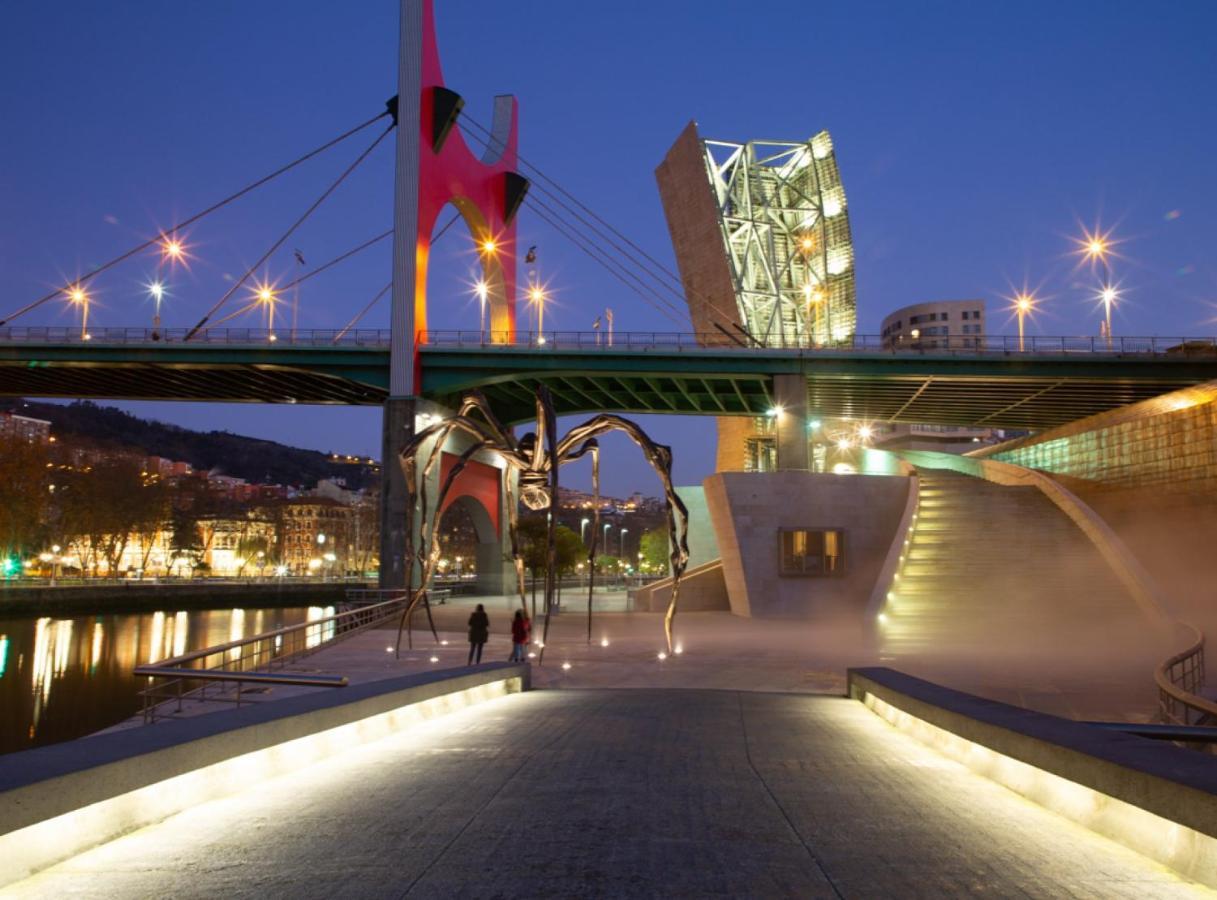 Clasico Y Funcional Vivienda Turistica Centro Bilbao Exterior foto