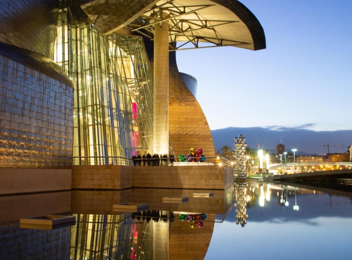 Clasico Y Funcional Vivienda Turistica Centro Bilbao Exterior foto